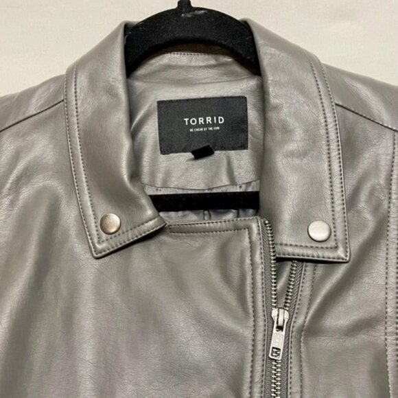 Torrid Faux Leather Moto Jacket Women's 3/3X Graphite Gray Full Zip EUC - Picture 10 of 16